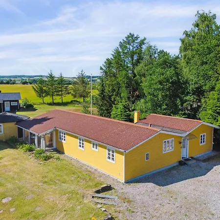 Senija - 6-5km From The Sea By Interhome